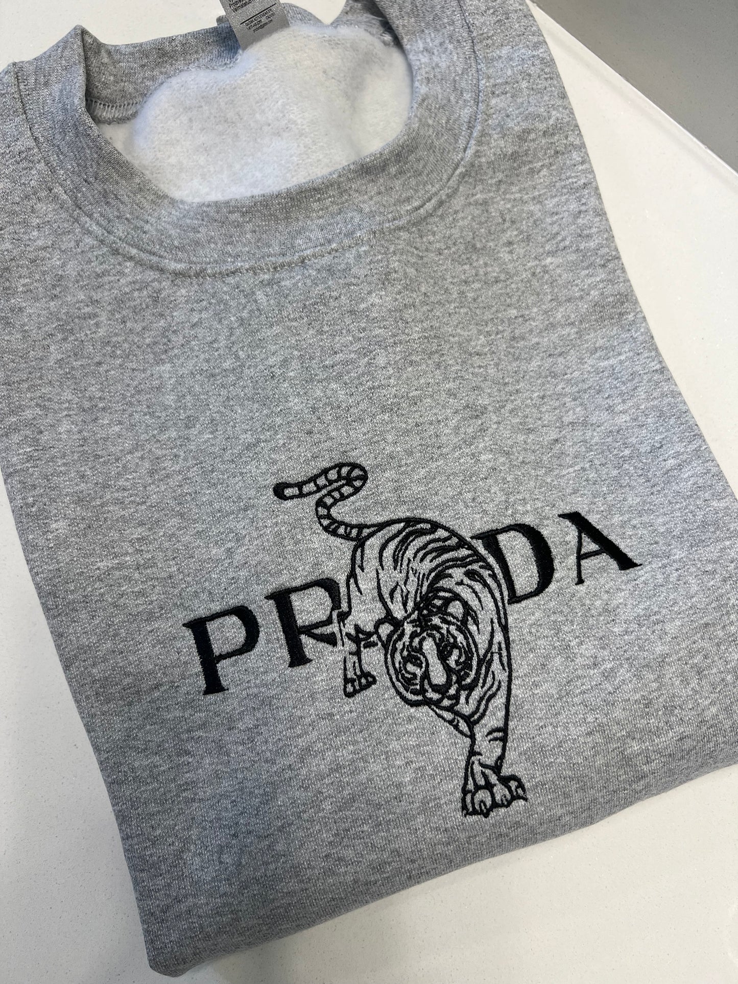 Tiger Embroidery Sweatshirt